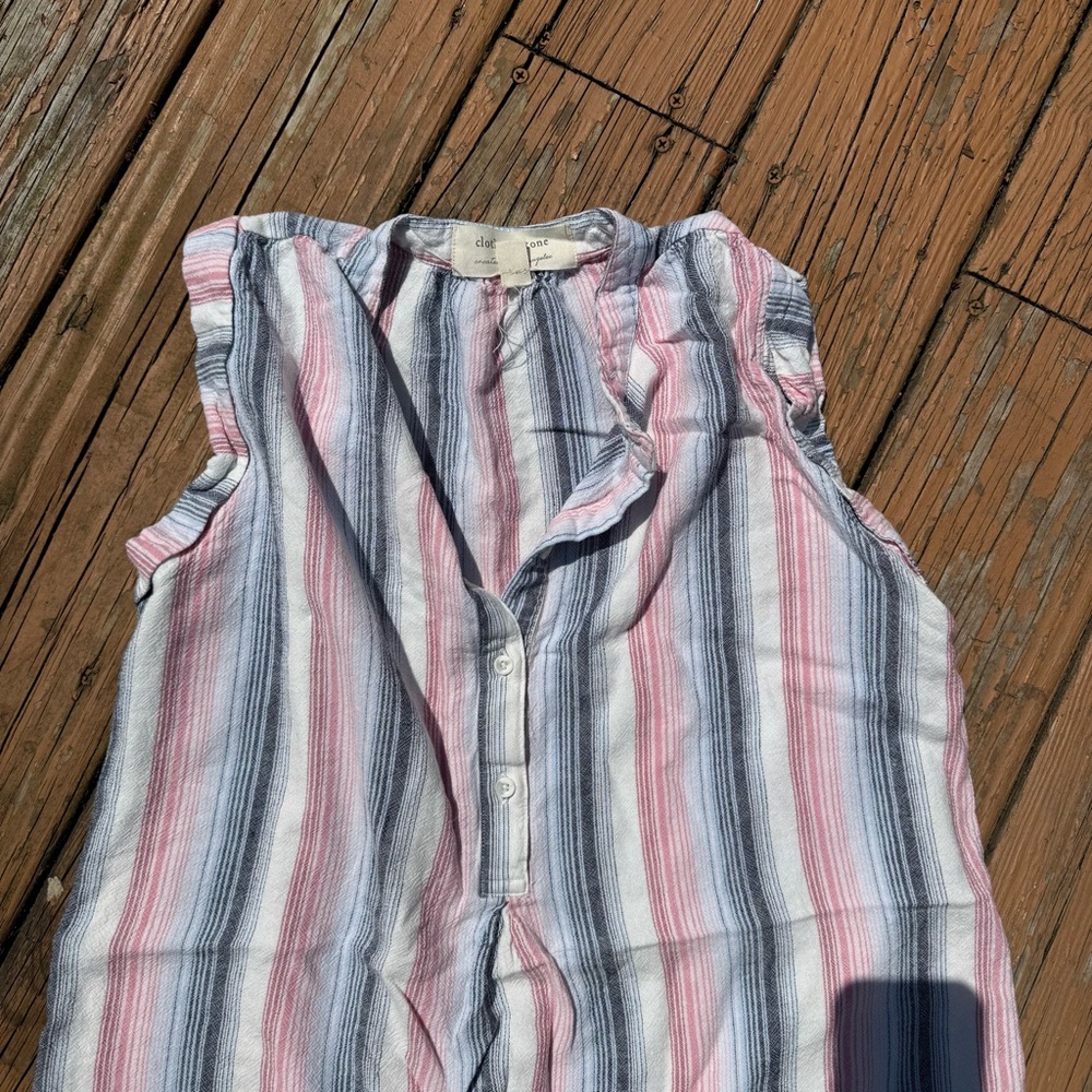 Cloth and Stone Top - Picture 2 of 2